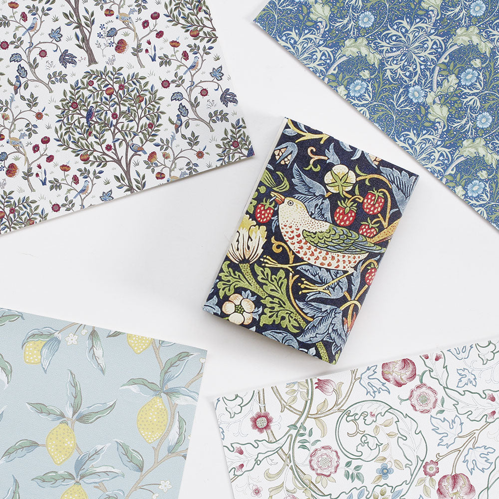 MORRIS & CO. ブックカバー A4（文庫・新書対応）｜国産壁紙使用