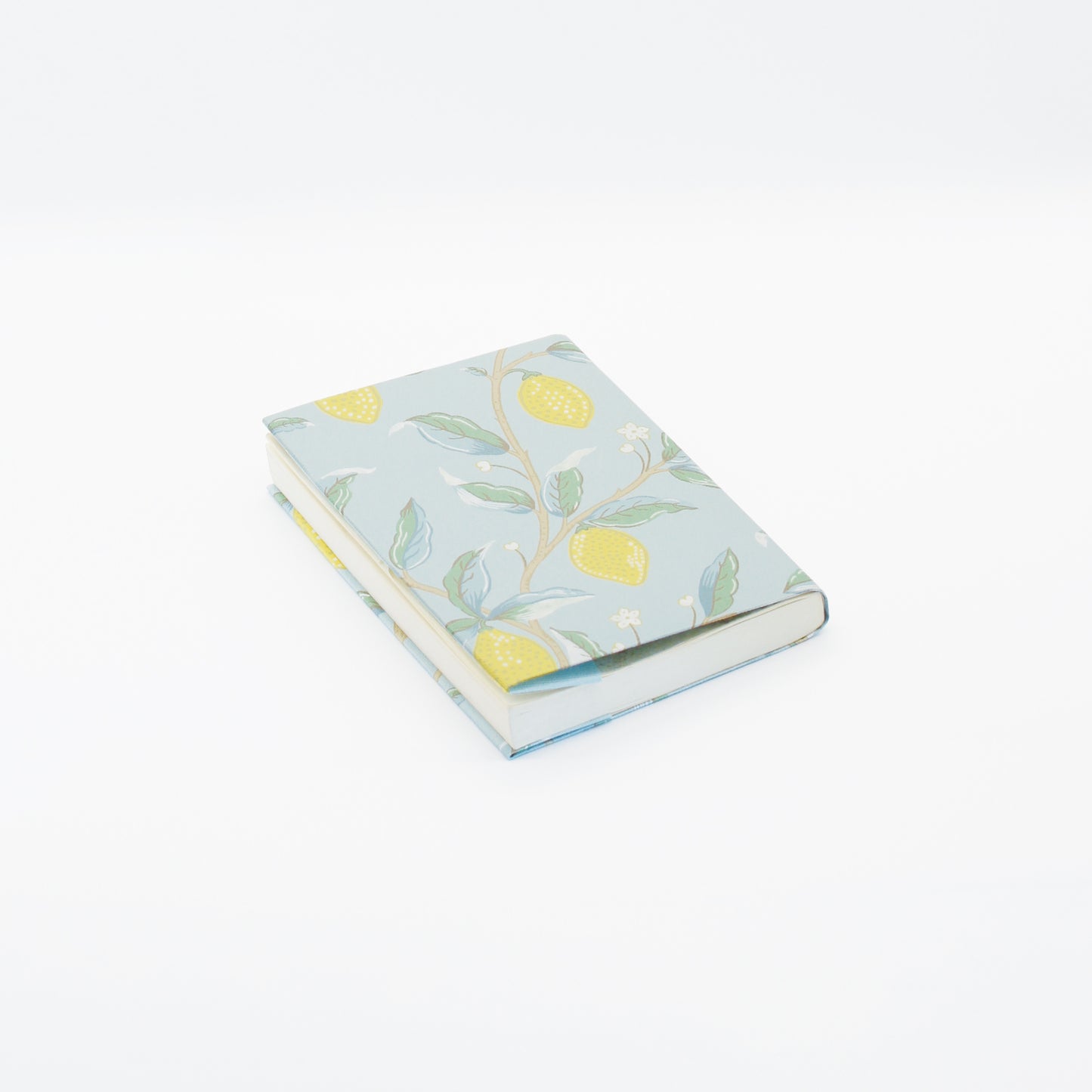 MORRIS & CO. ブックカバー A4（文庫・新書対応）｜国産壁紙使用