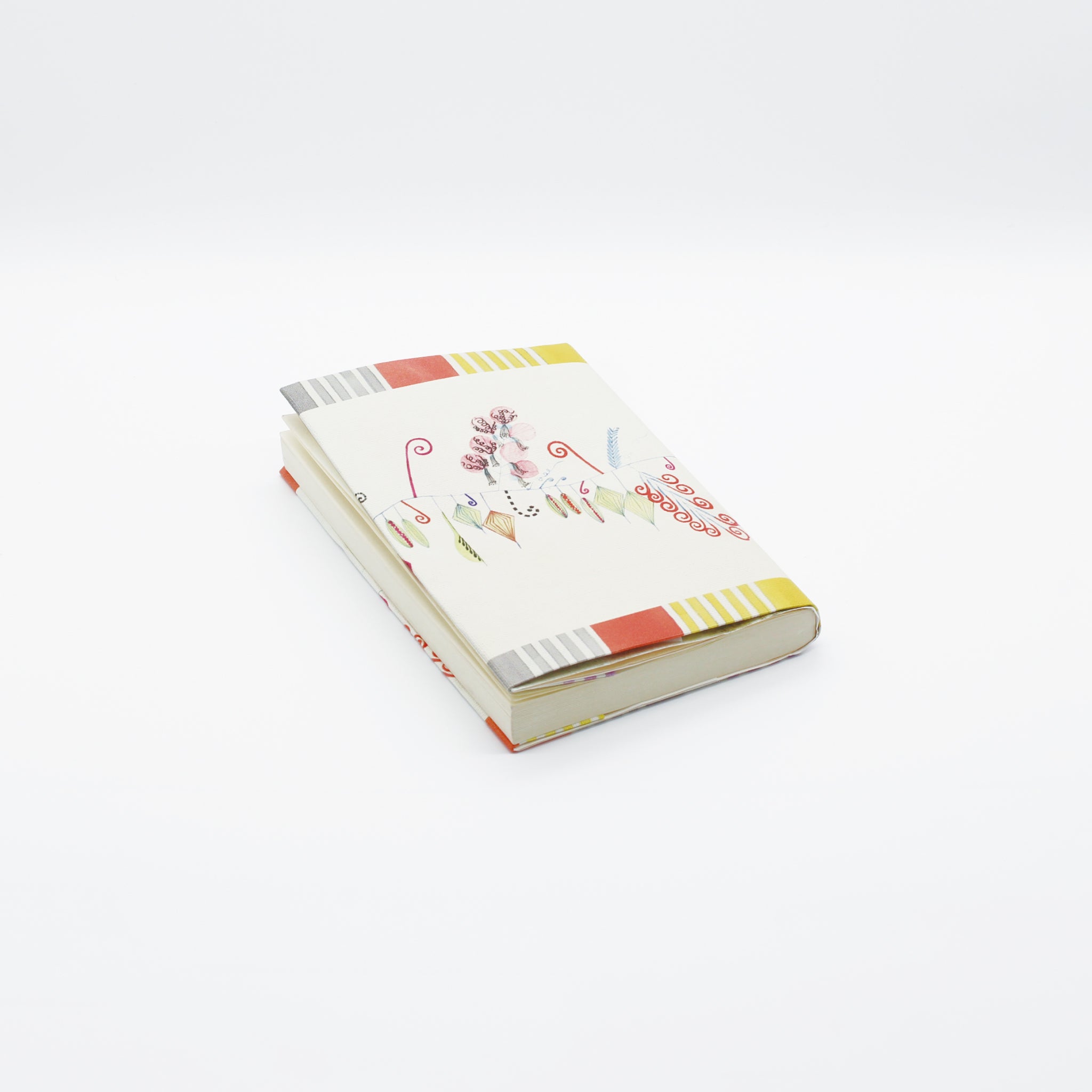 上野リチ ブックカバー A4（文庫・新書対応）｜国産壁紙使用 L.Rix