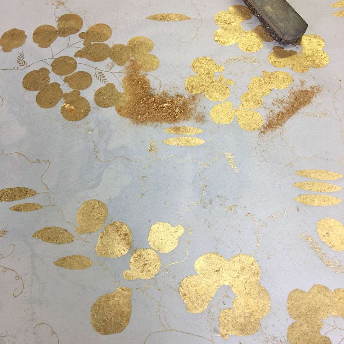 【上野リチ L.Rix Fantasy 】越前和紙カット壁紙(くろゴールド)