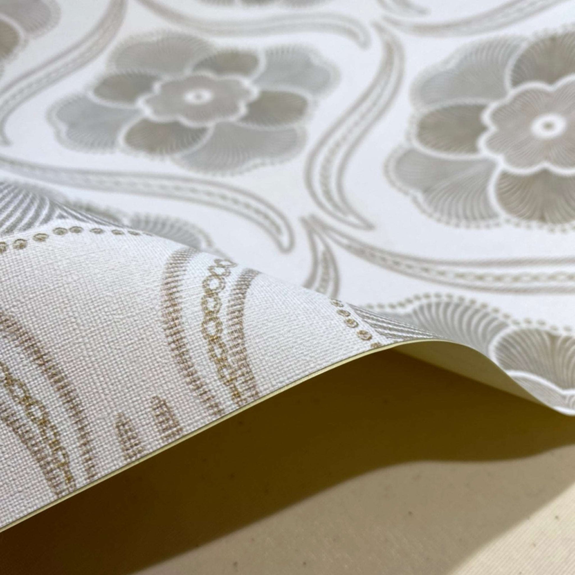 【Linden】ハレルヤシール壁紙 《ホワイトアラベスク》DIY 壁紙 リメイク